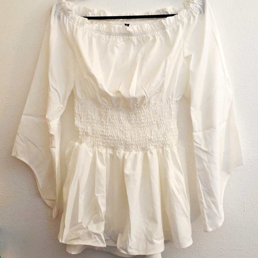 Fancy Ruffled White Top/Tunic Size M